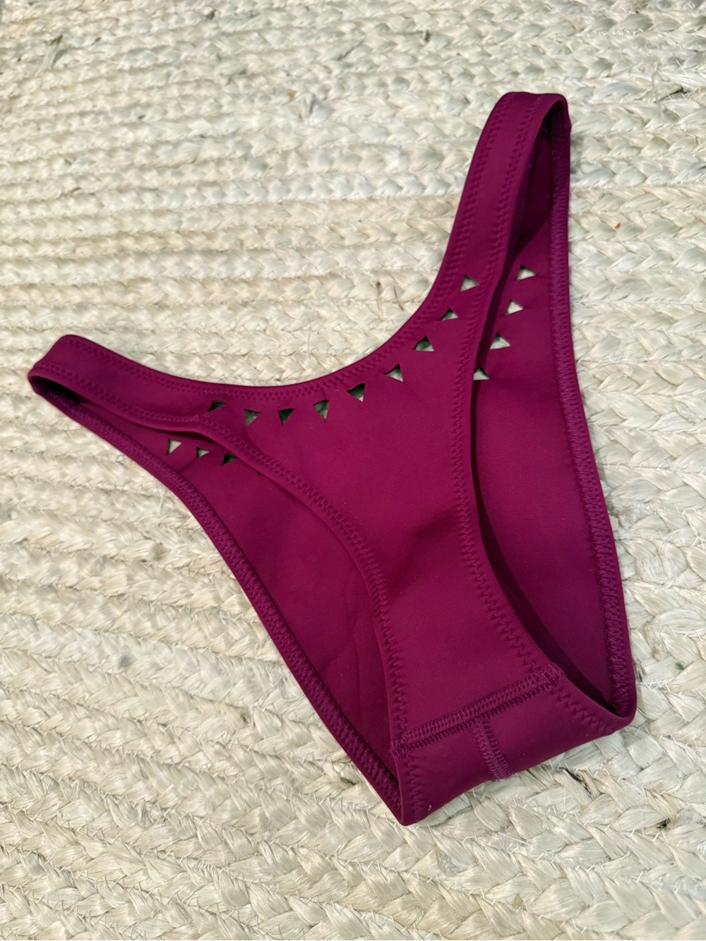 GIGI C Plum Triangle Cutout Bikini Bottom XS new NWOT